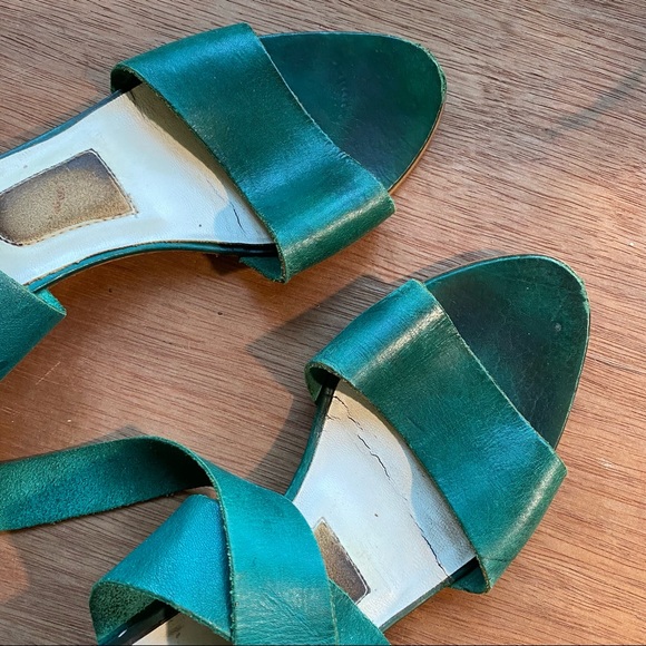 🚨MOVING SALE🚨 - Picture 5 of 7